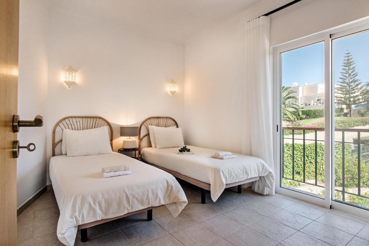 Luxurious First Floor Apartment Sleeps 4 Carvoeiro  Ngoại thất bức ảnh